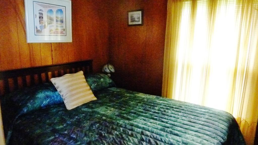 Silver Springs Cottage Resort Harcourt Екстериор снимка