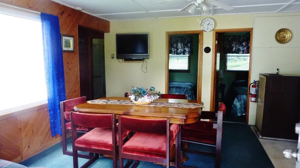 Silver Springs Cottage Resort Harcourt Екстериор снимка
