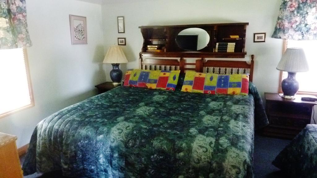 Silver Springs Cottage Resort Harcourt Екстериор снимка