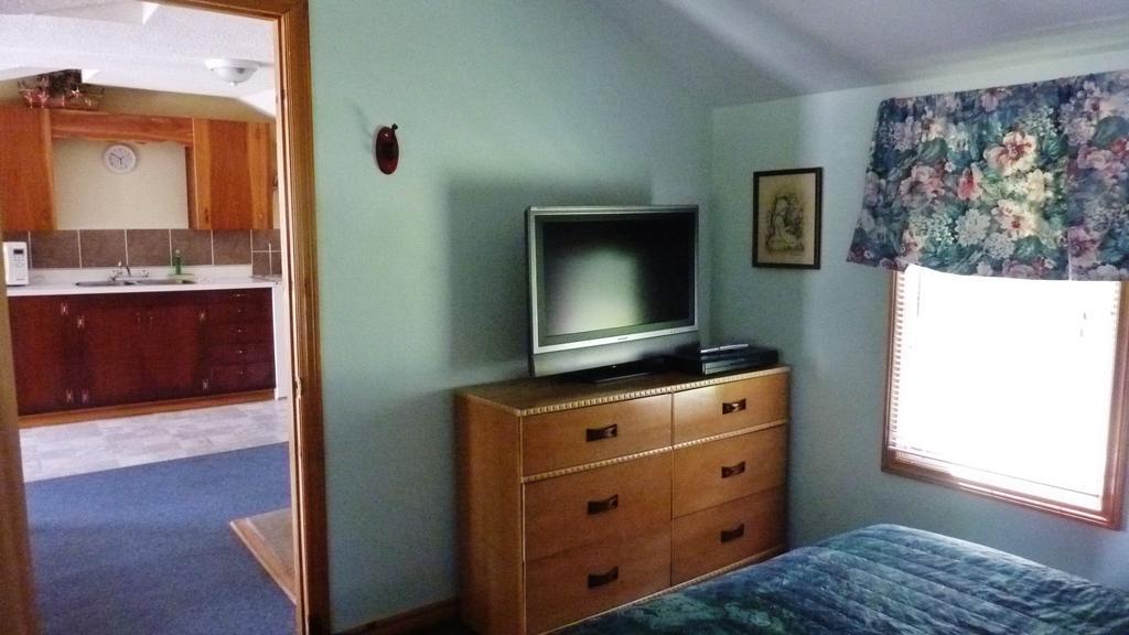 Silver Springs Cottage Resort Harcourt Екстериор снимка